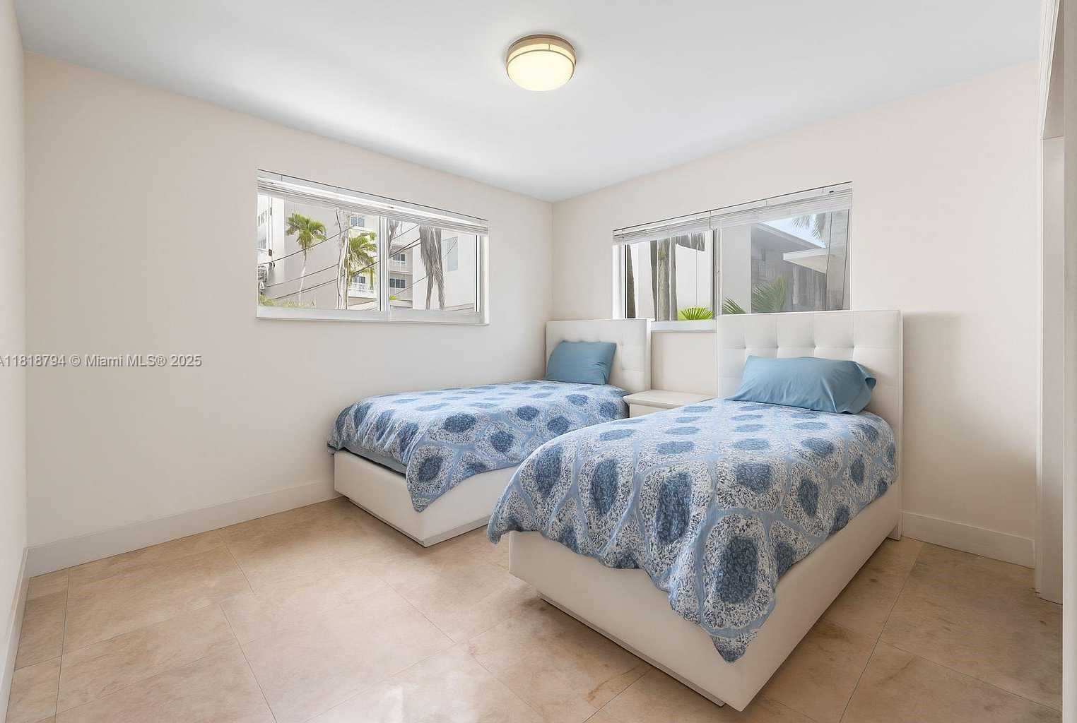Small Image of 1601 BAY RD #4, Miami Beach Number 8