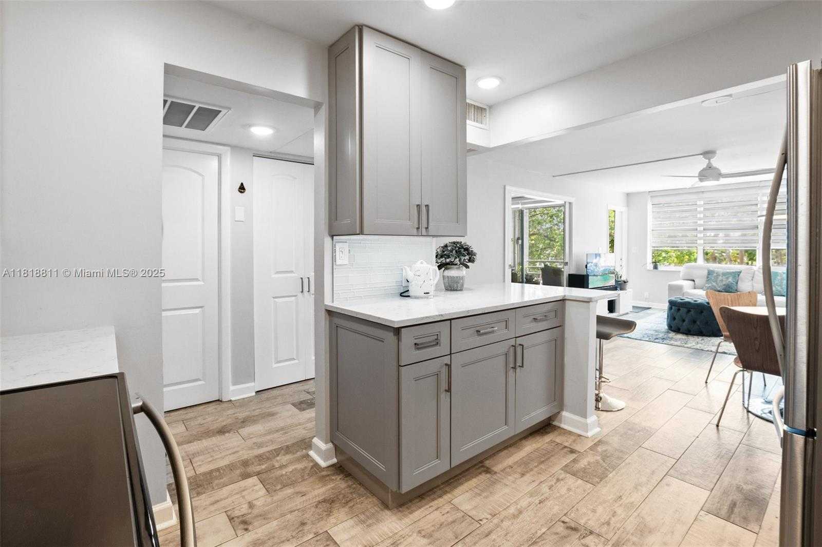 Small Image of 2781 TAFT ST #308, Hollywood Number 14