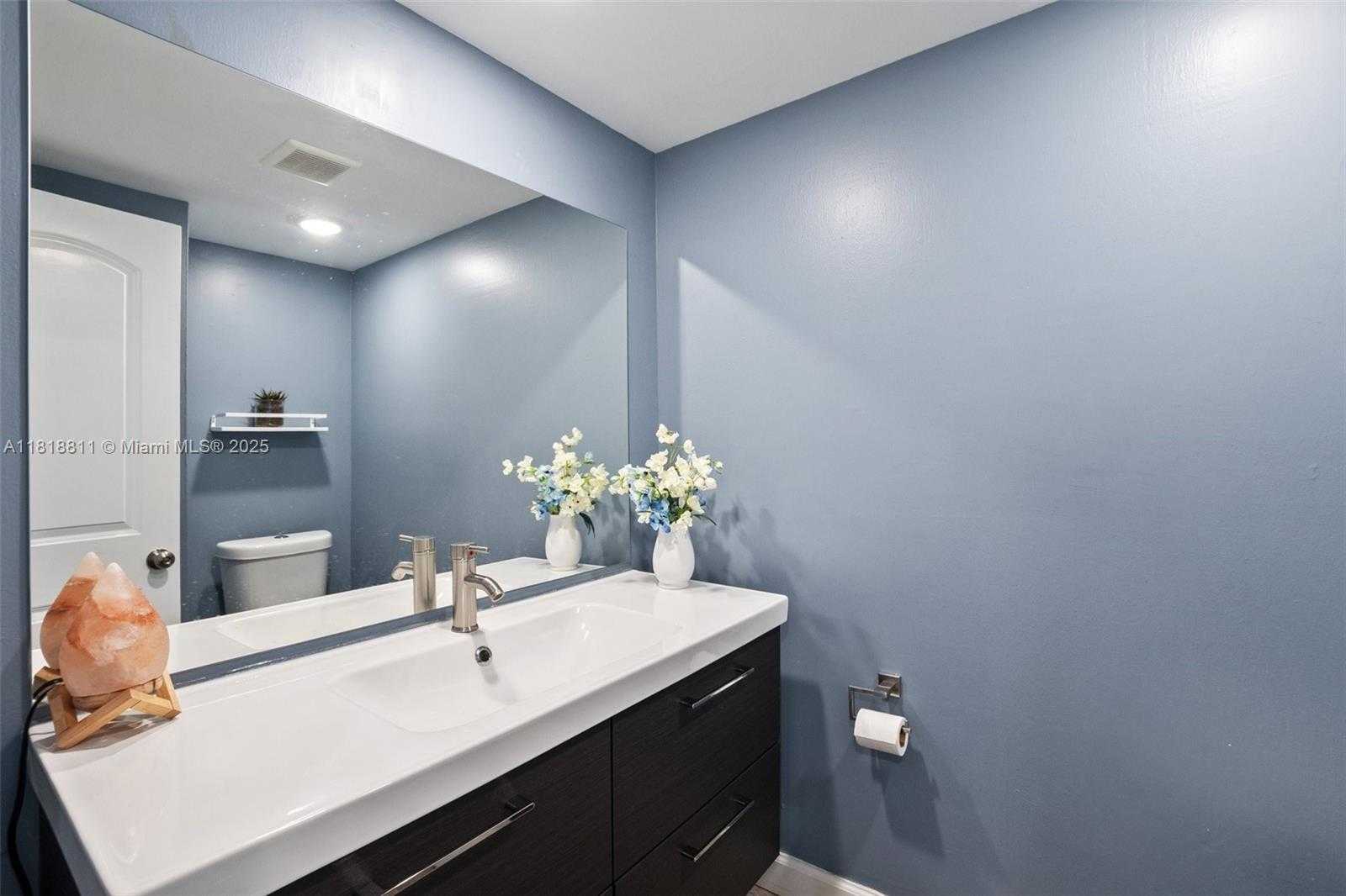 Small Image of 2781 TAFT ST #308, Hollywood Number 15