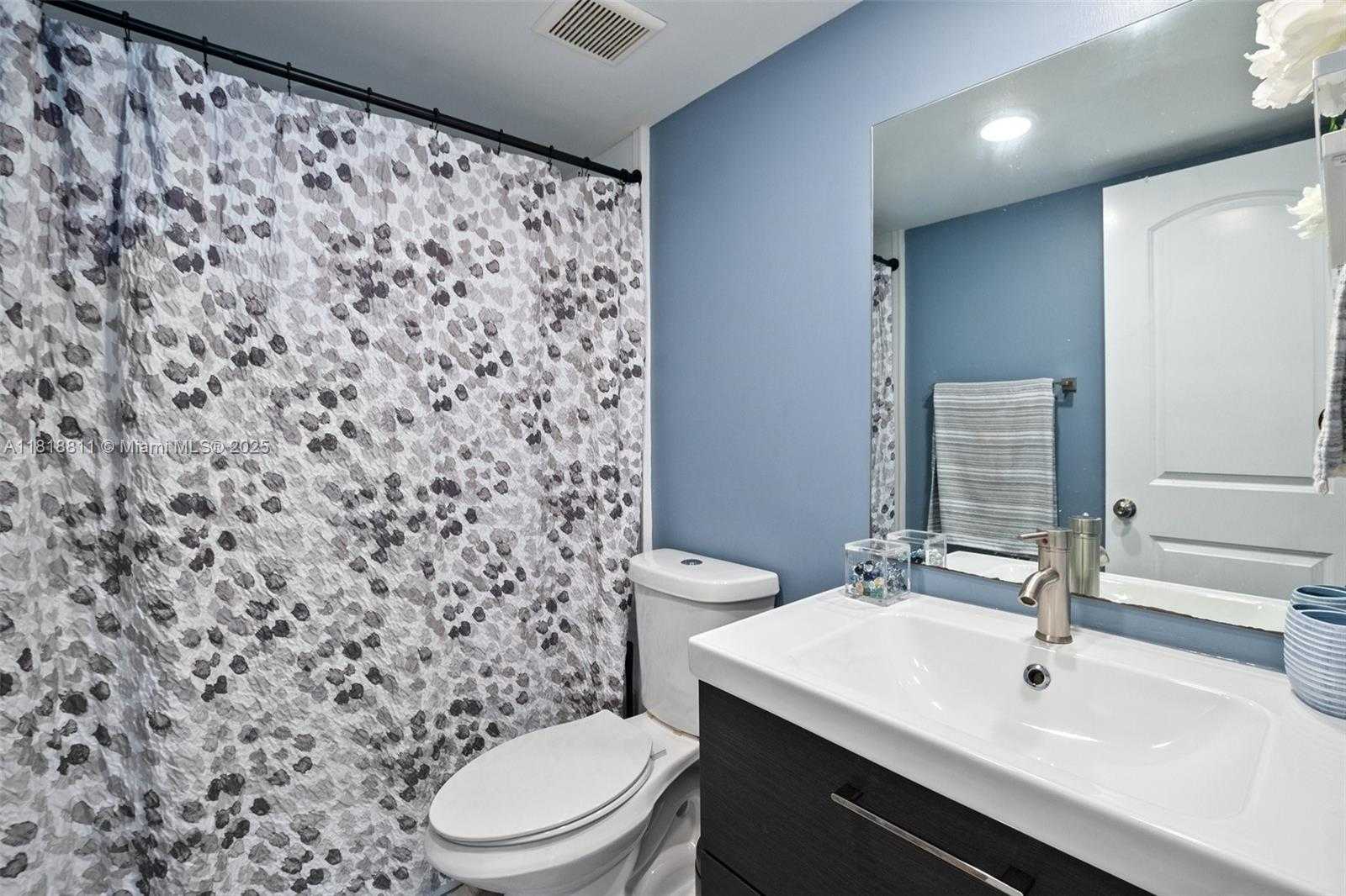 Small Image of 2781 TAFT ST #308, Hollywood Number 18