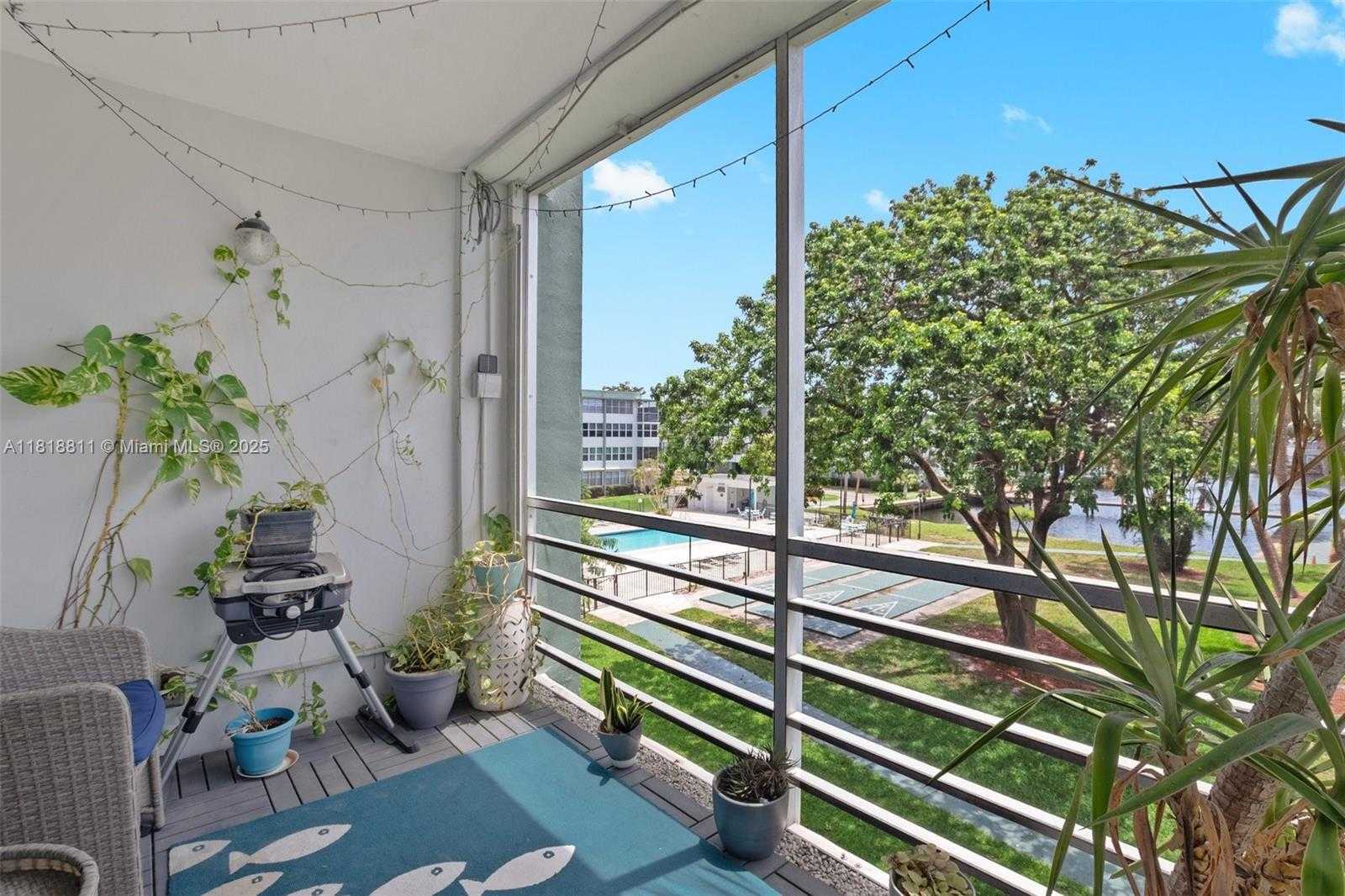 Small Image of 2781 TAFT ST #308, Hollywood Number 5