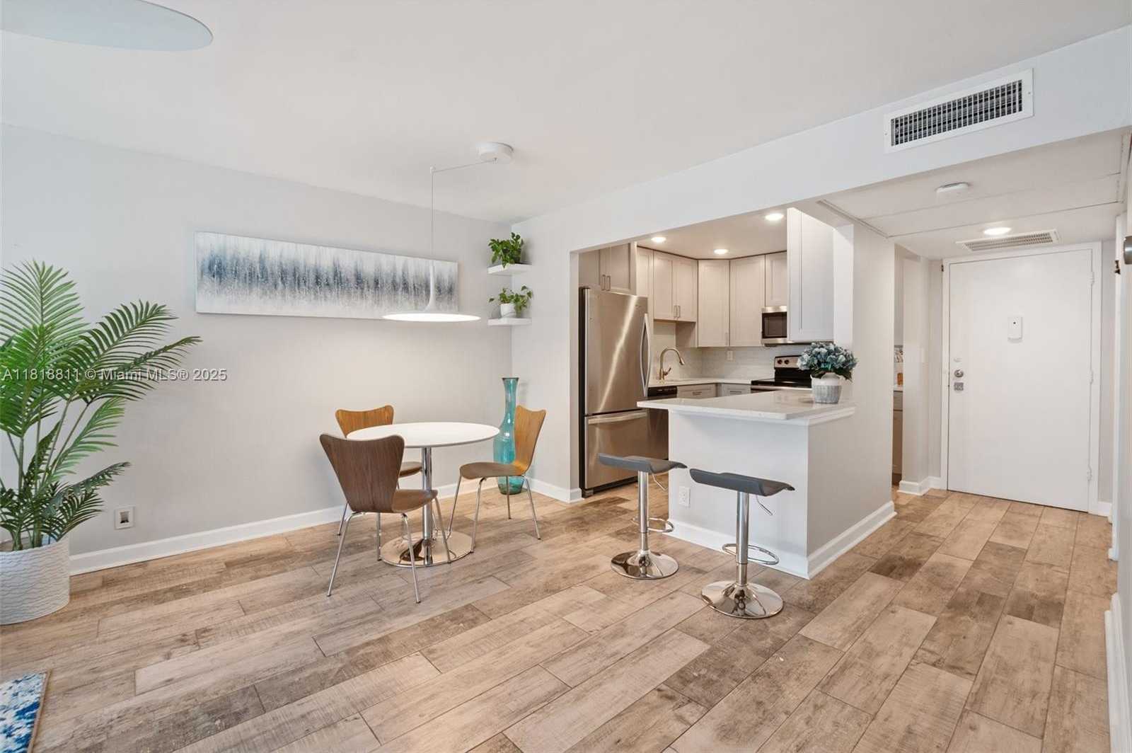 Small Image of 2781 TAFT ST #308, Hollywood Number 7