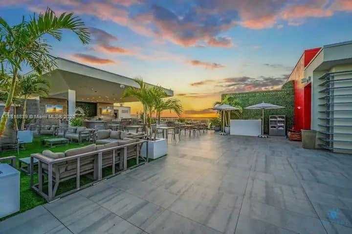 Small Image of 777 NORTH OCEAN DR #N529, Hollywood Number 30