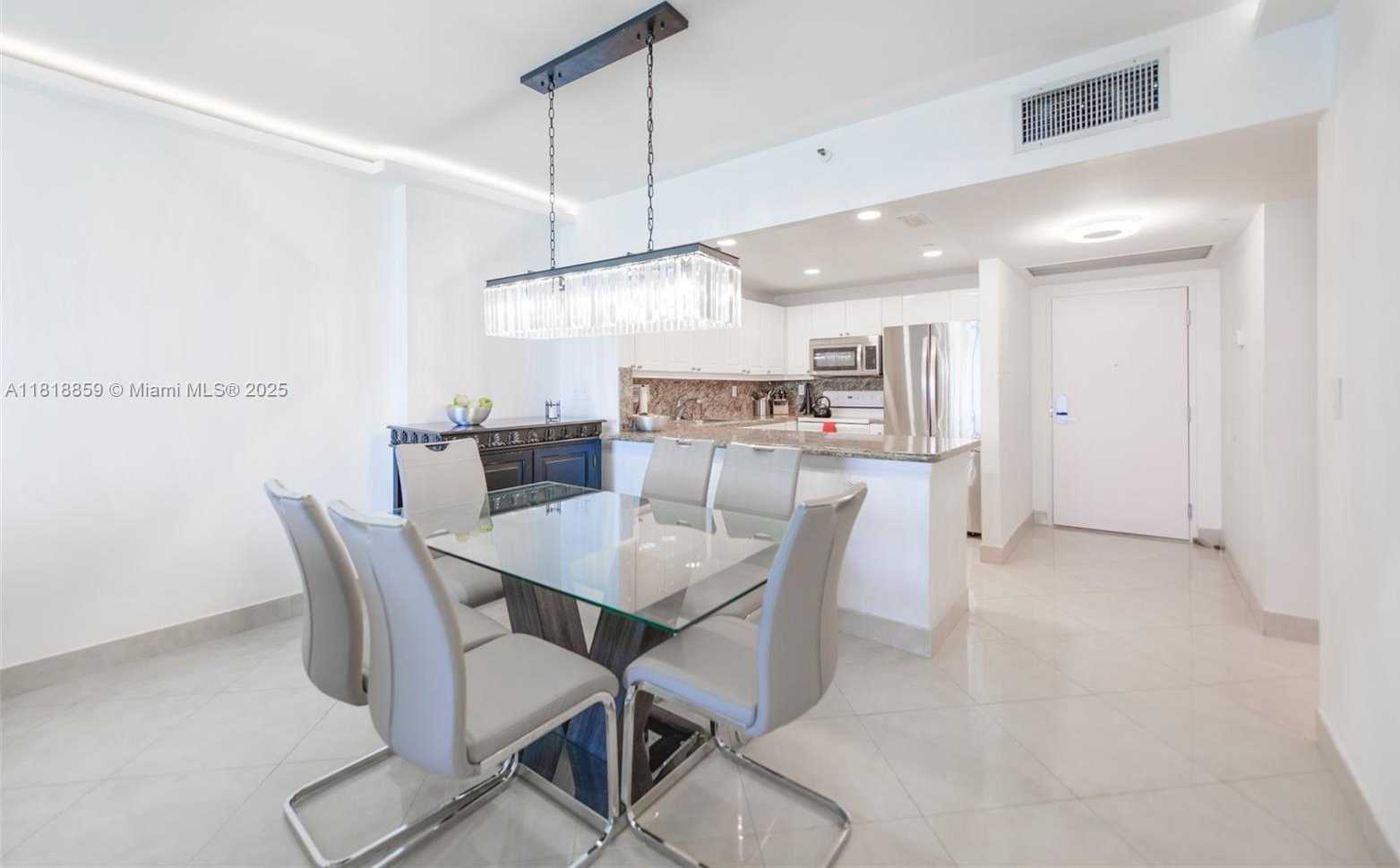 Small Image of 2301 COLLINS AVE #1025, Miami Beach Number 14
