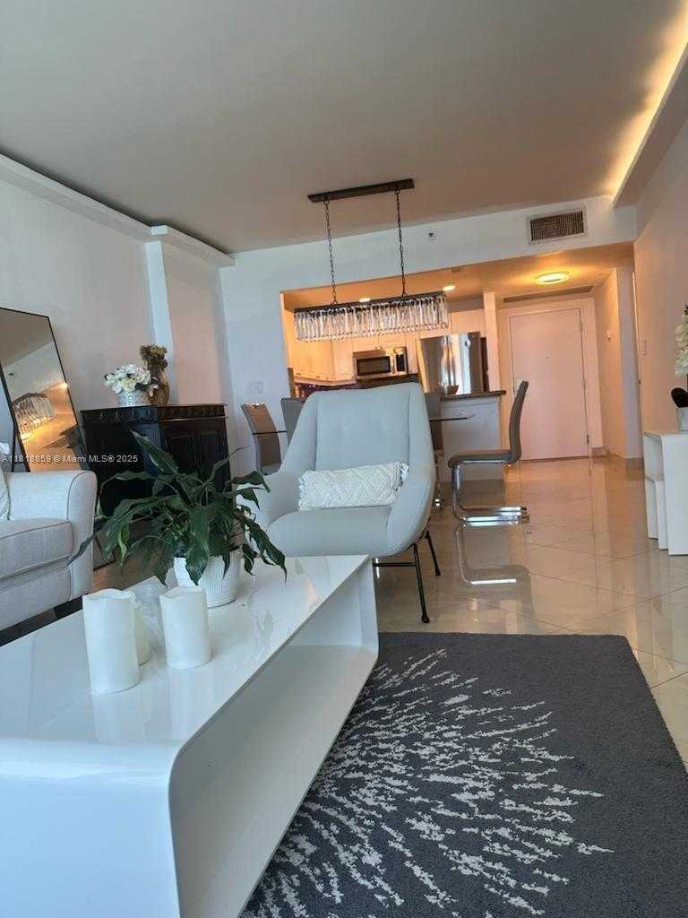 Small Image of 2301 COLLINS AVE #1025, Miami Beach Number 5