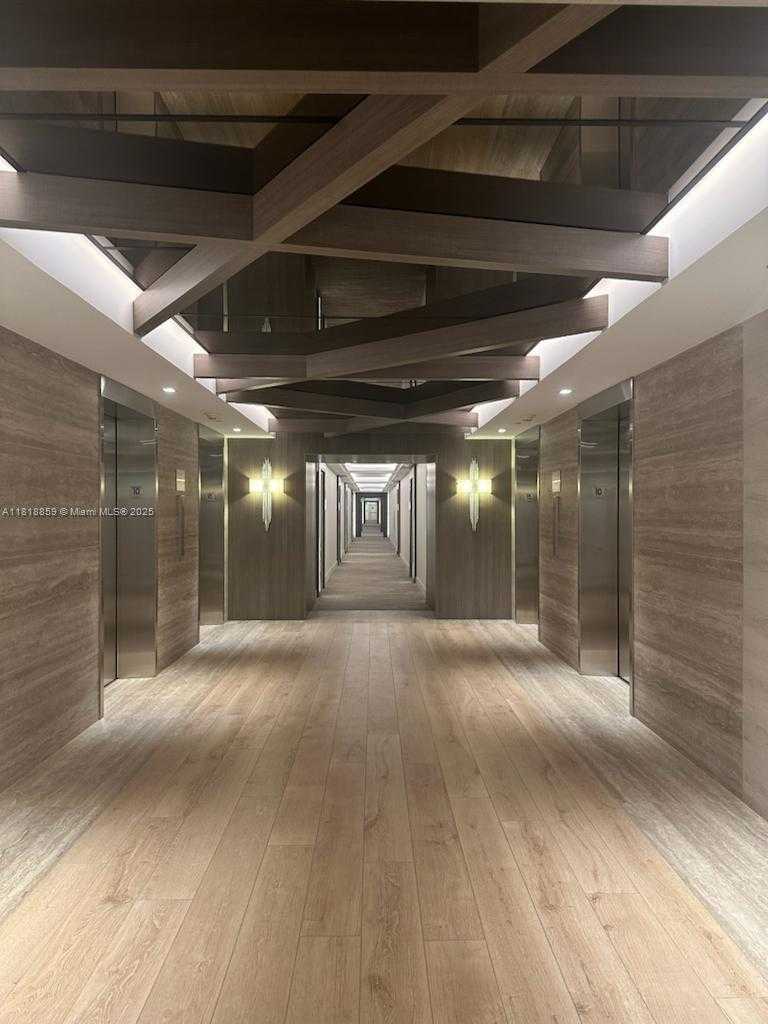 Small Image of 2301 COLLINS AVE #1025, Miami Beach Number 6