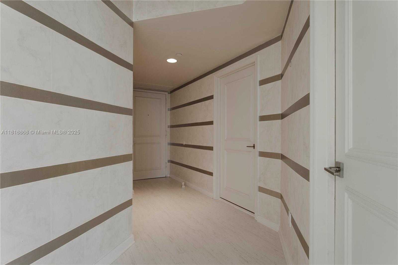Small Image of 4775 COLLINS AVE #2805, Miami Beach Number 18