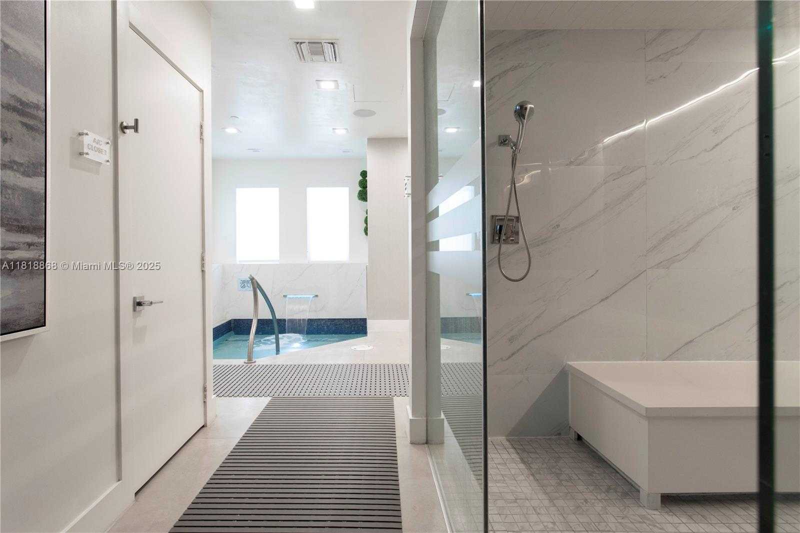 Small Image of 4775 COLLINS AVE #2805, Miami Beach Number 28