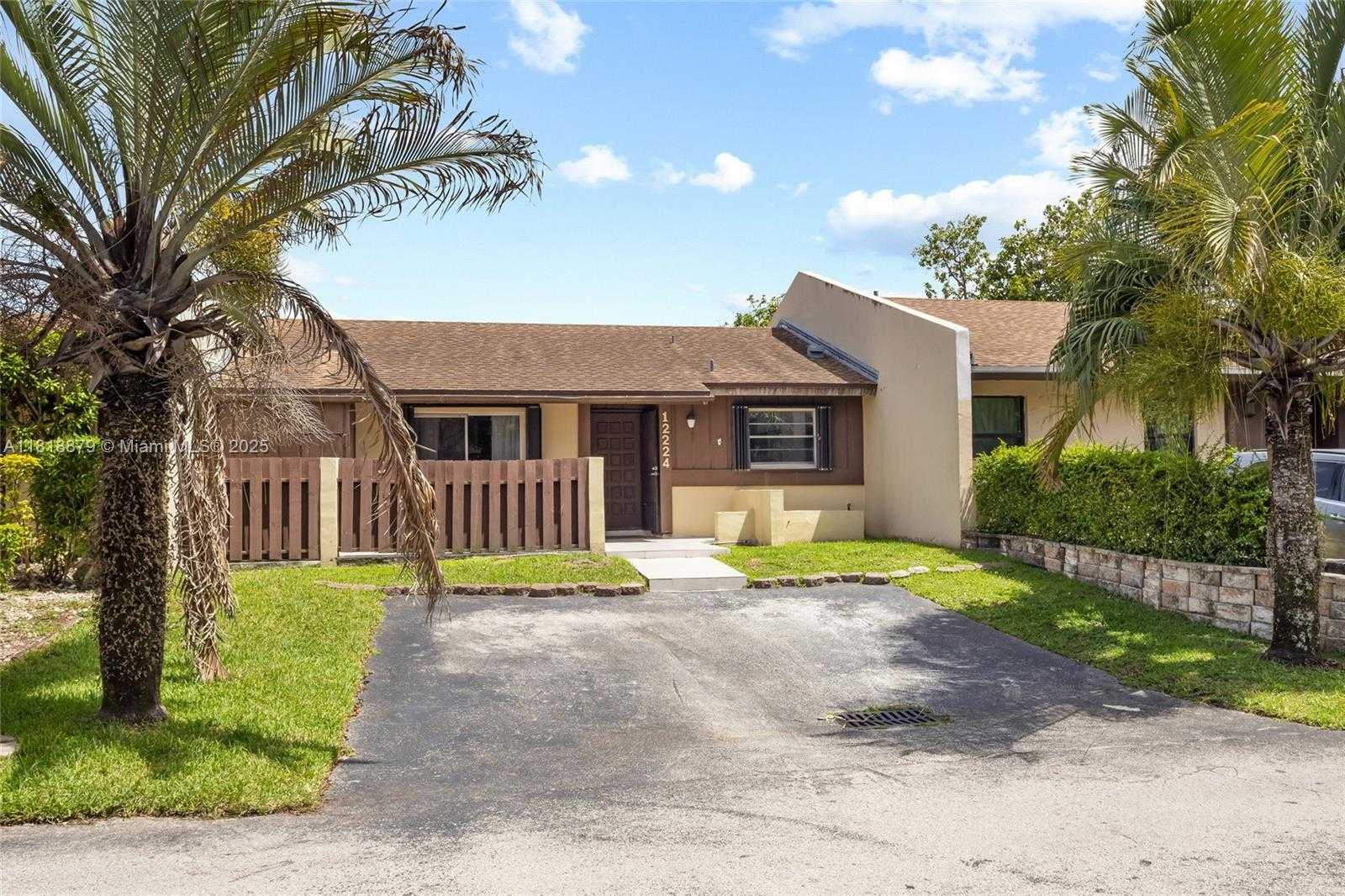 Small Image of 12224 SOUTH WEST 118TH LN, Miami Number 13