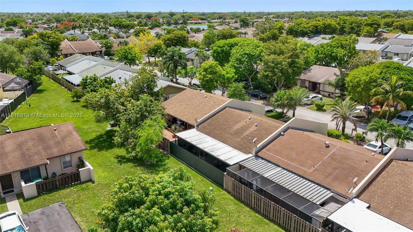 Small Image of 12224 SOUTH WEST 118TH LN, Miami Number 14