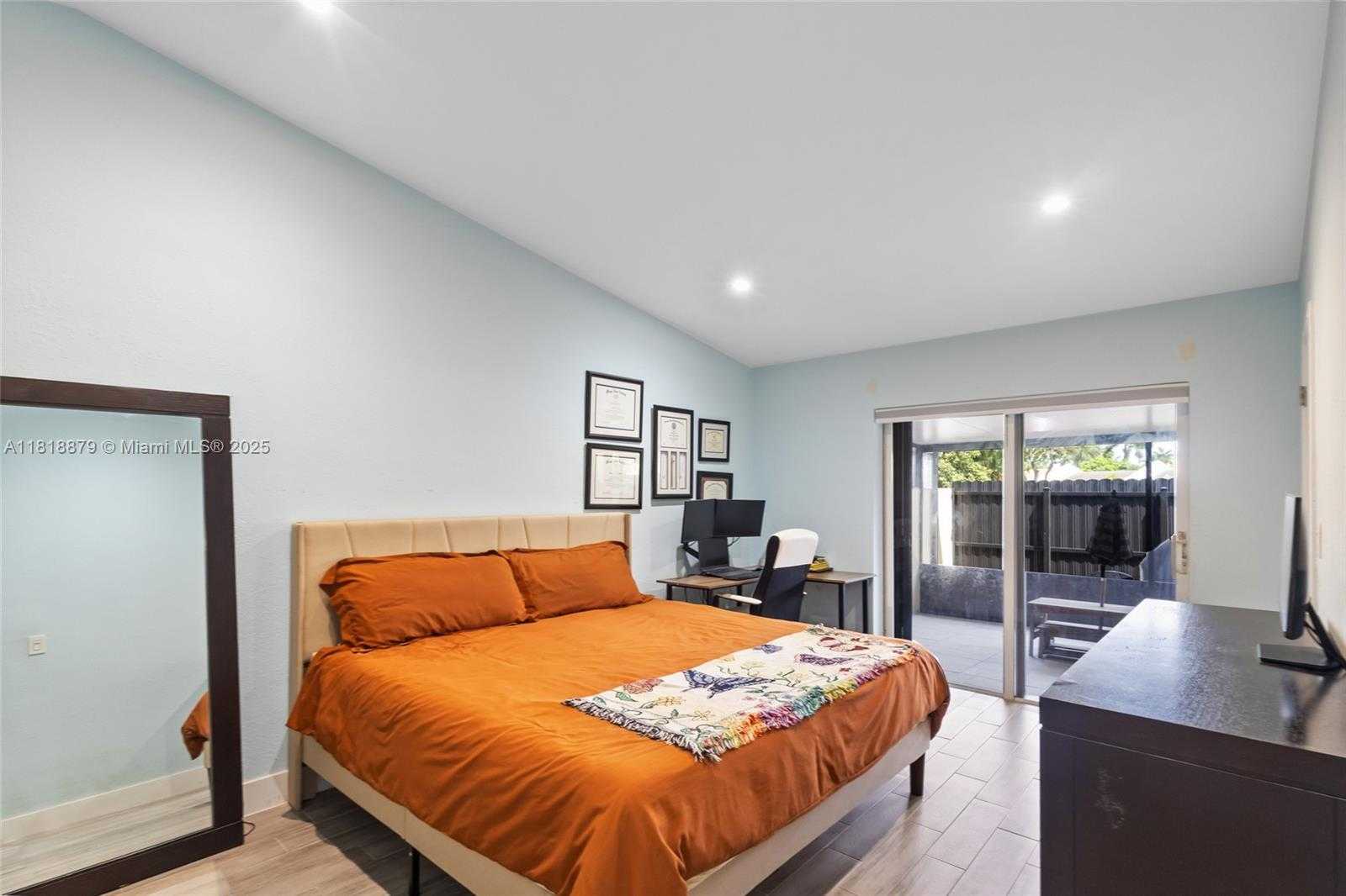 Small Image of 12224 SOUTH WEST 118TH LN, Miami Number 7