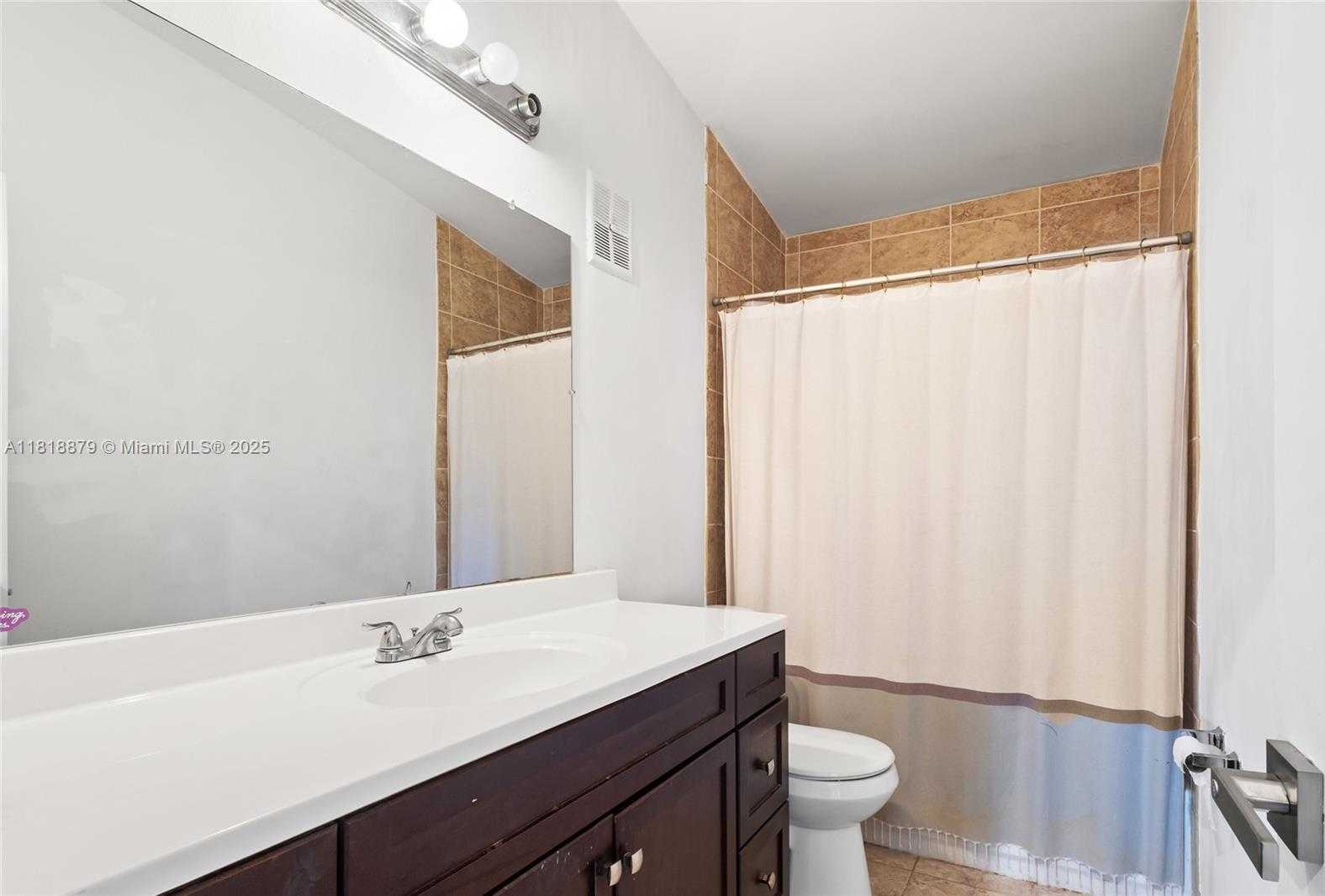 Small Image of 12224 SOUTH WEST 118TH LN, Miami Number 8