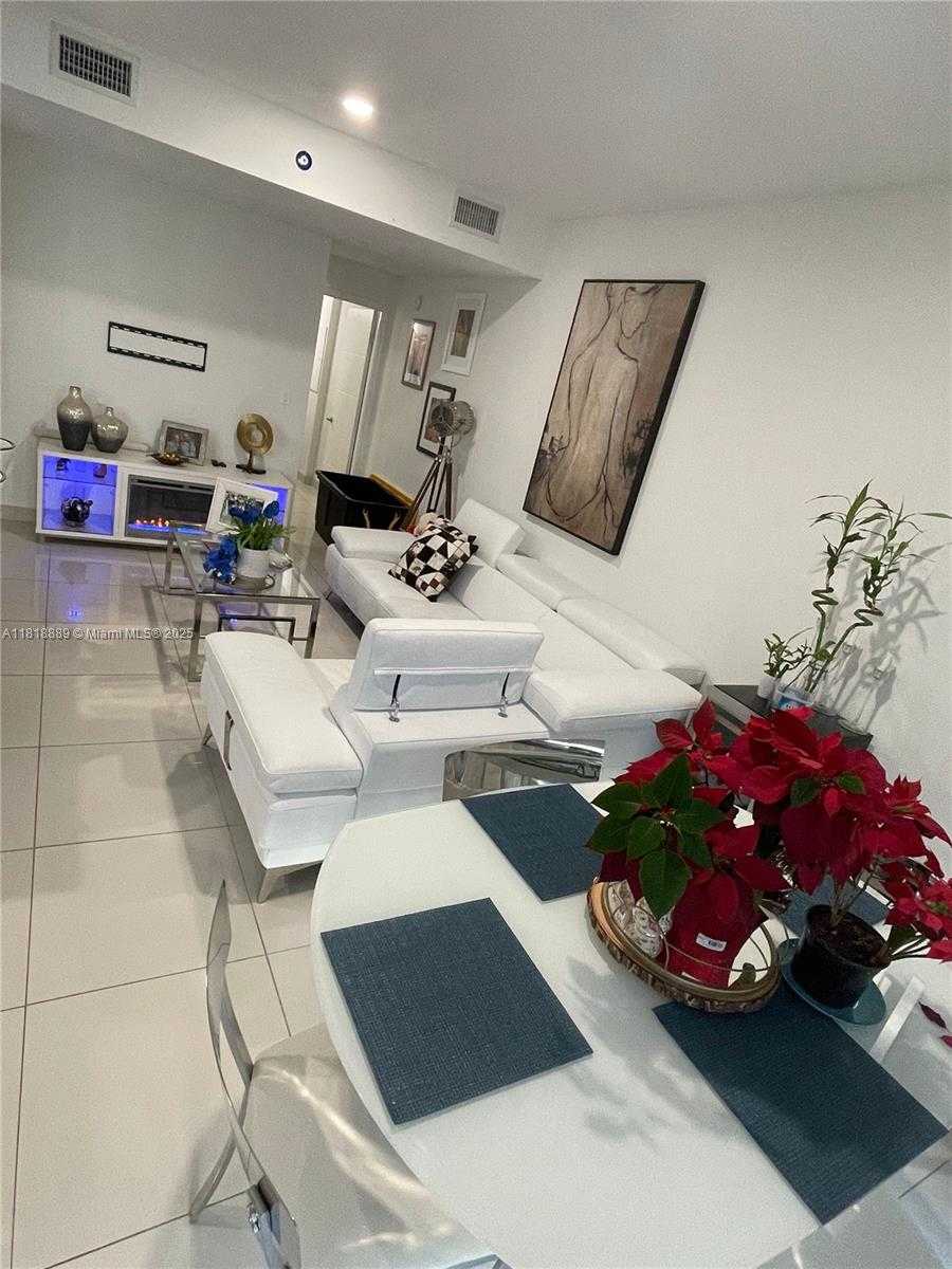 Small Image of 13960 SOUTH WEST 258TH TER, Homestead Number 4