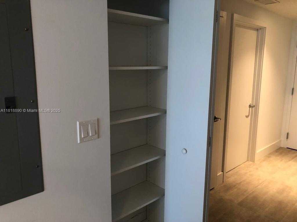 Imagen de Pequeño Objeto