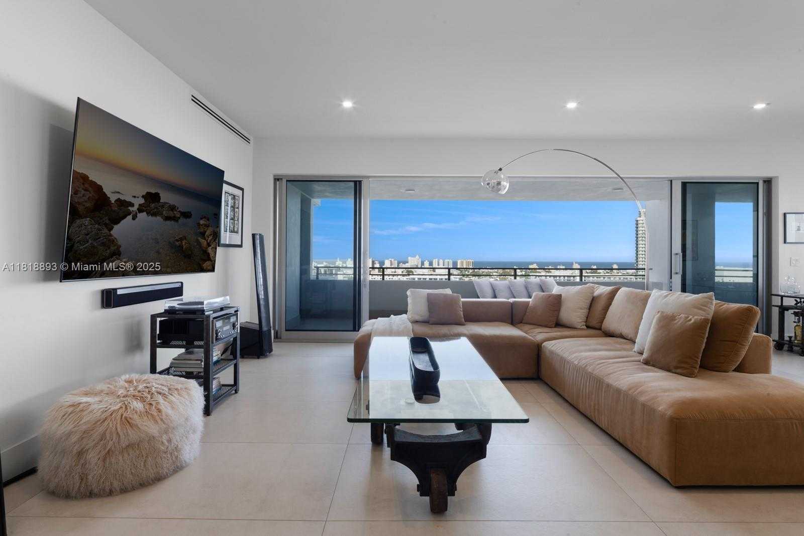 Small Image of 11 ISLAND AVE #PH2, Miami Beach Number 2