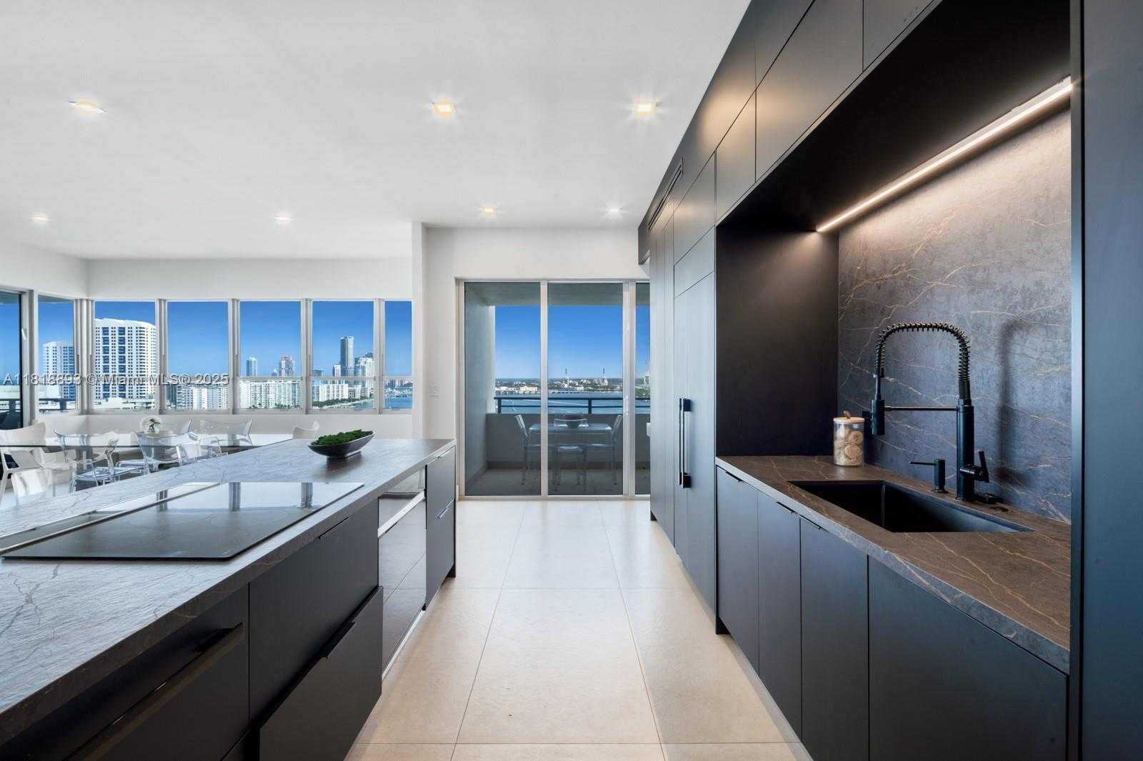 Small Image of 11 ISLAND AVE #PH2, Miami Beach Number 5
