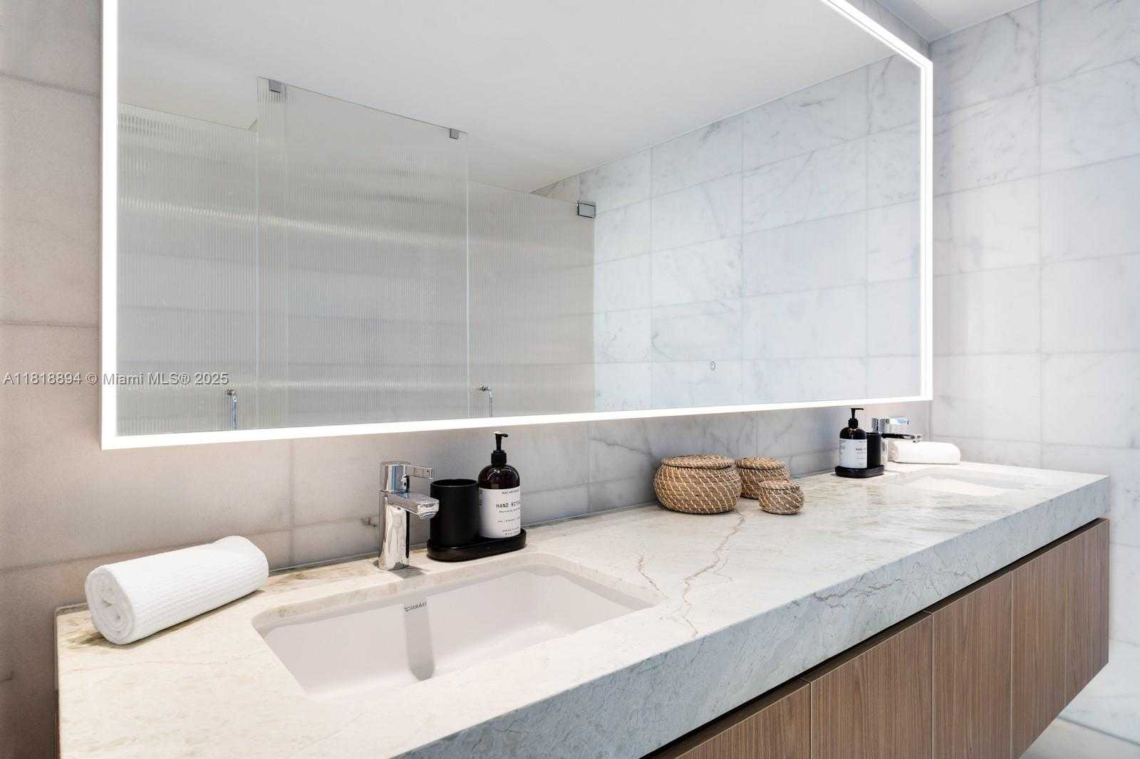Small Image of 500 ALTON RD #4004, Miami Beach Number 10
