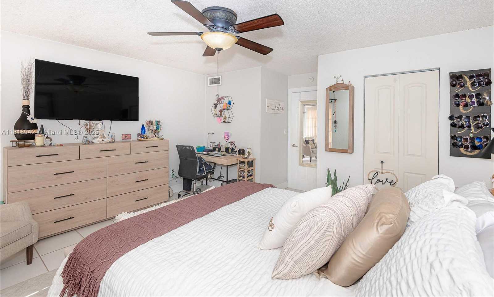 Small Image of 10816 NORTH KENDALL DR #R17, Miami Number 14