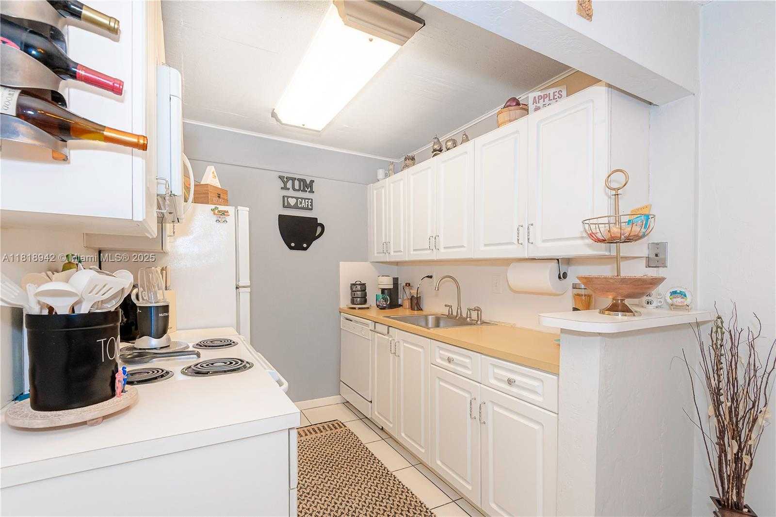 Small Image of 10816 NORTH KENDALL DR #R17, Miami Number 8