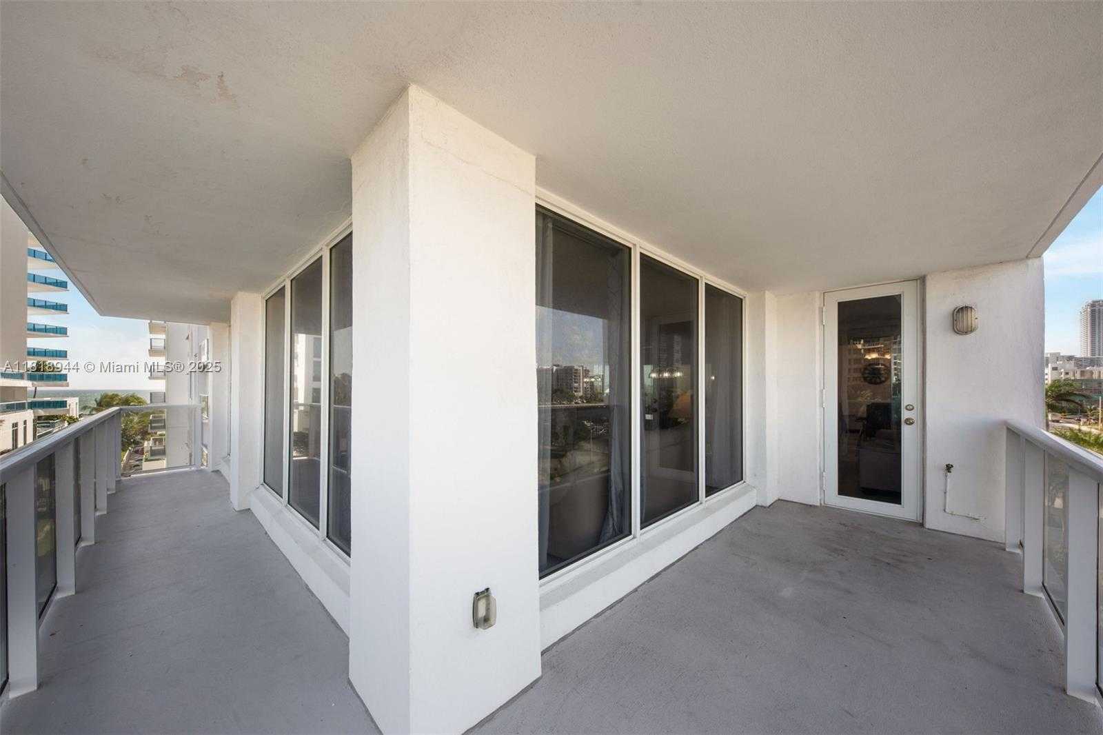 Small Image of 2751 SOUTH OCEAN DR #501N, Hollywood Number 18