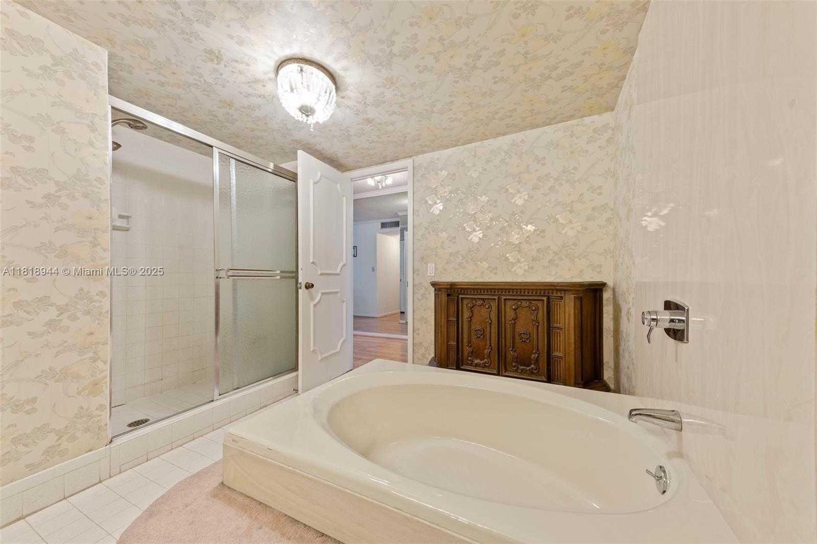 Small Image of 2751 SOUTH OCEAN DR #501N, Hollywood Number 27