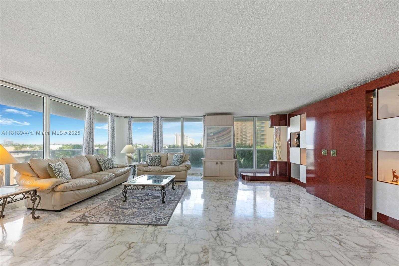 Small Image of 2751 SOUTH OCEAN DR #501N, Hollywood Number 3