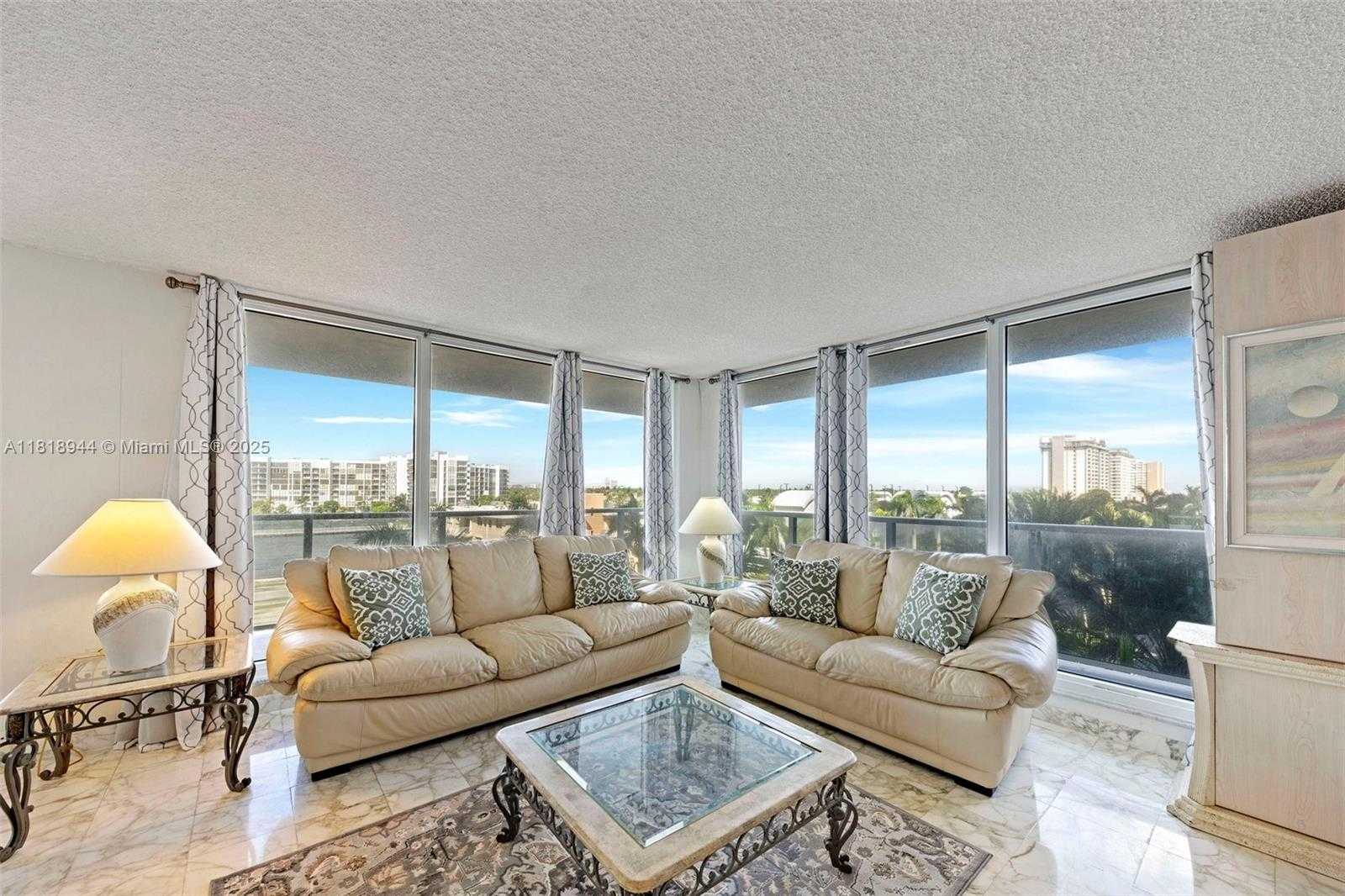 Small Image of 2751 SOUTH OCEAN DR #501N, Hollywood Number 9