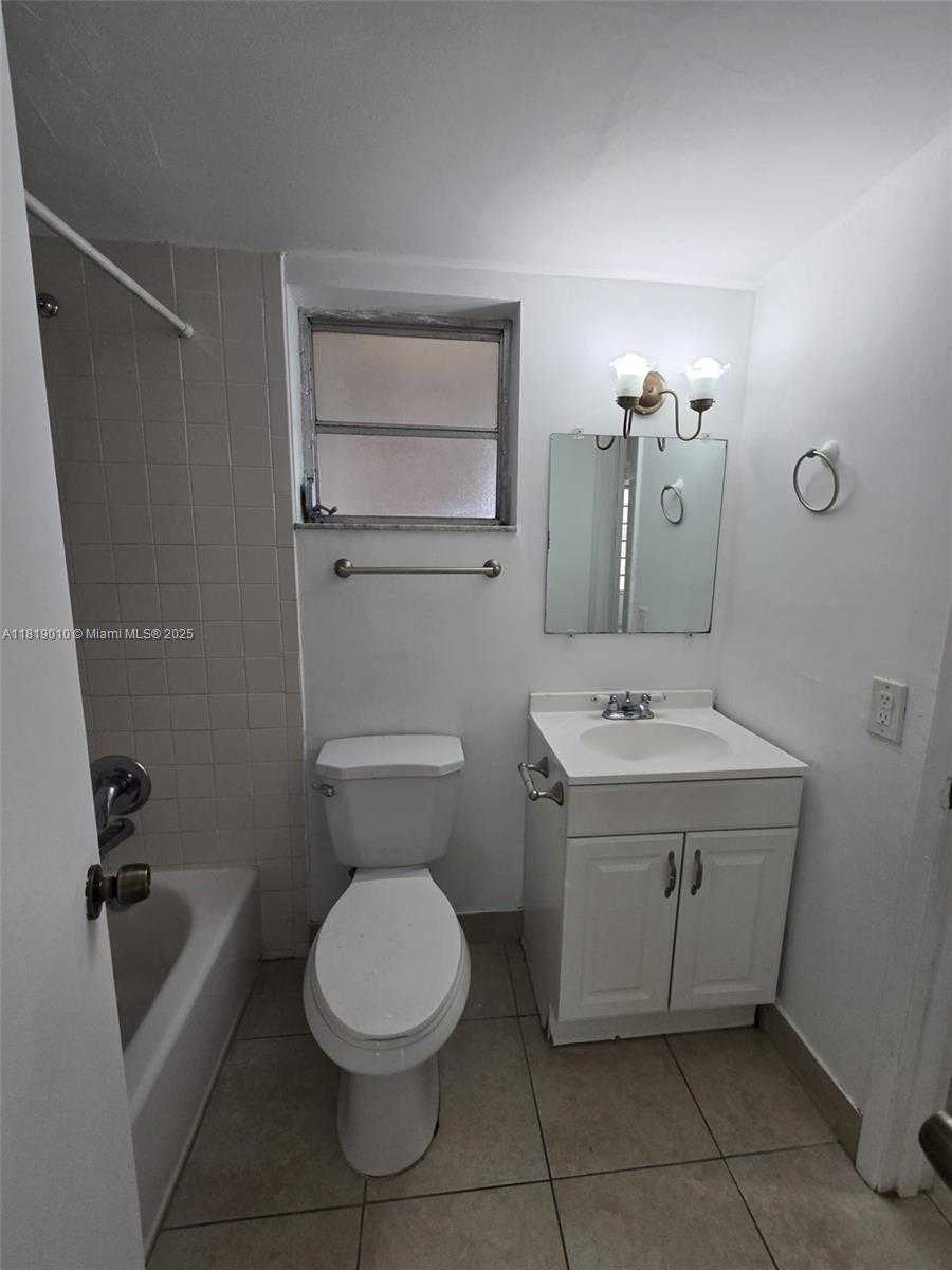 Small Image of 816 NORTH WEST 87TH AVE #406, Miami Number 20