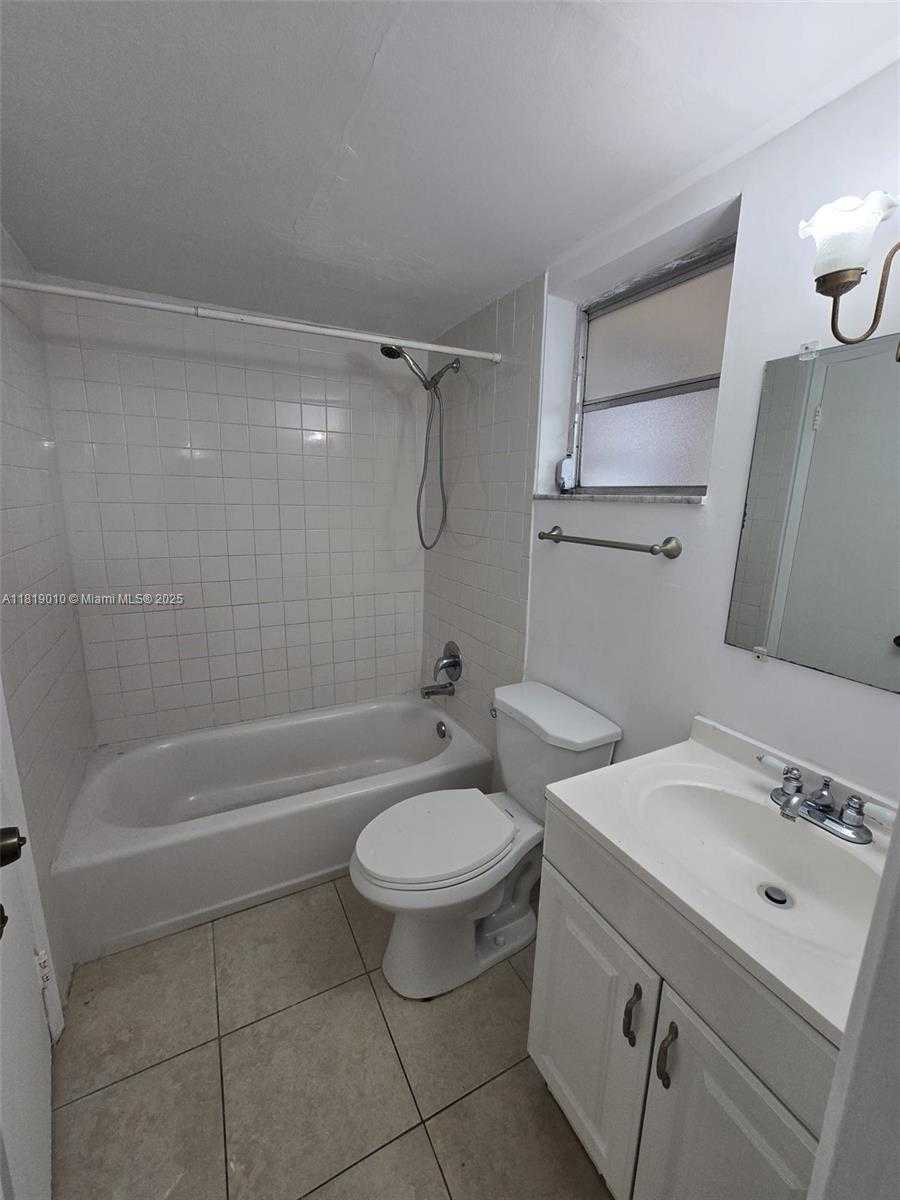 Small Image of 816 NORTH WEST 87TH AVE #406, Miami Number 21