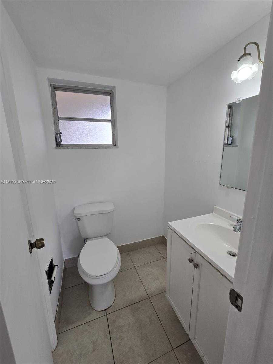 Small Image of 816 NORTH WEST 87TH AVE #406, Miami Number 22