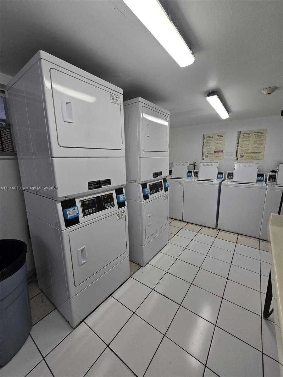 Small Image of 816 NORTH WEST 87TH AVE #406, Miami Number 25