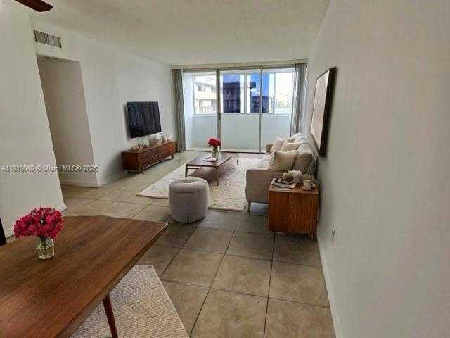 Small Image of 816 NORTH WEST 87TH AVE #406, Miami Number 3