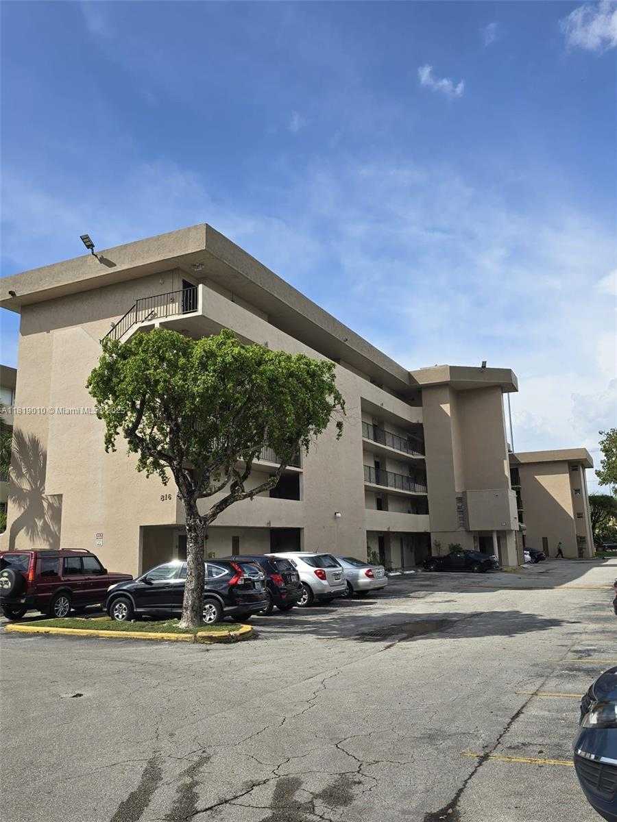 Small Image of 816 NORTH WEST 87TH AVE #406, Miami Number 30