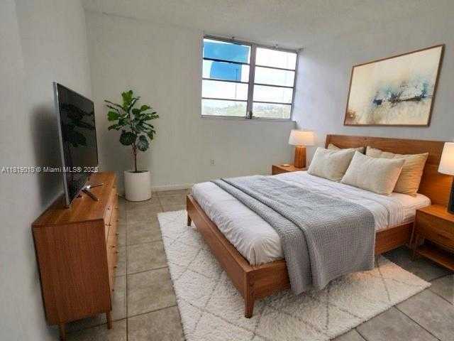 Small Image of 816 NORTH WEST 87TH AVE #406, Miami Number 7