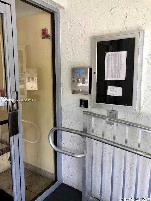 Small Image of 17570 ATLANTIC BLVD #105, Sunny Isles Beach Number 2