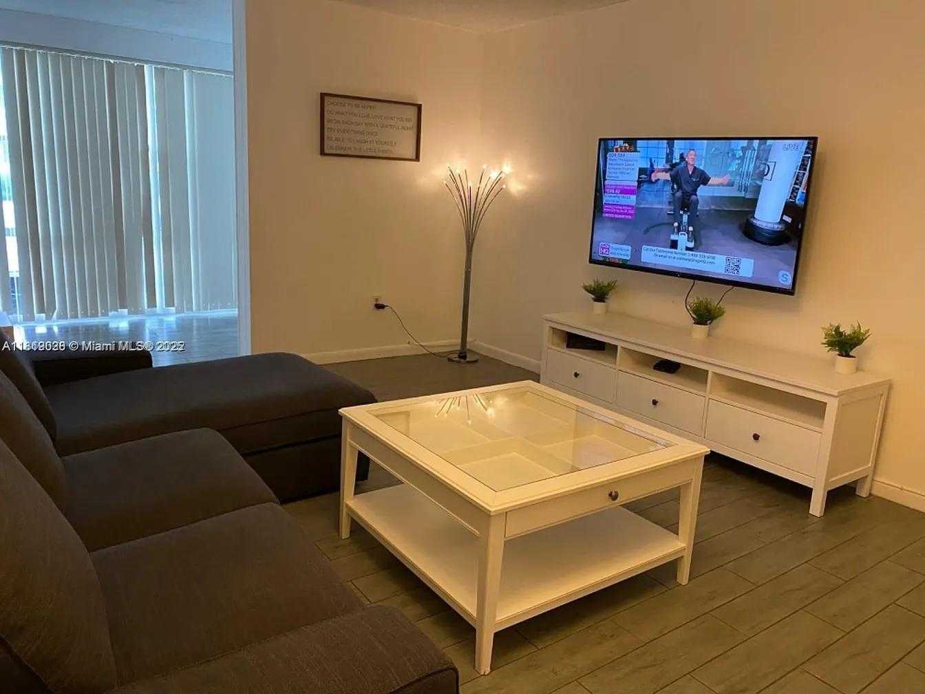 Small Image of 17570 ATLANTIC BLVD #105, Sunny Isles Beach Number 4