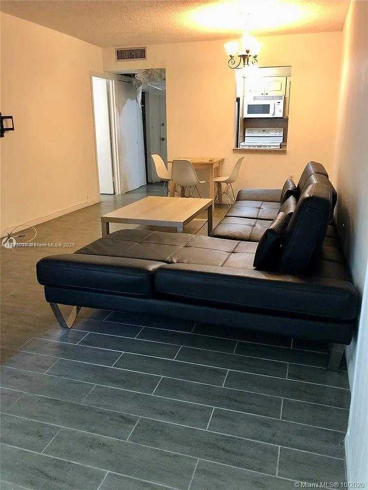 Small Image of 17570 ATLANTIC BLVD #105, Sunny Isles Beach Number 5