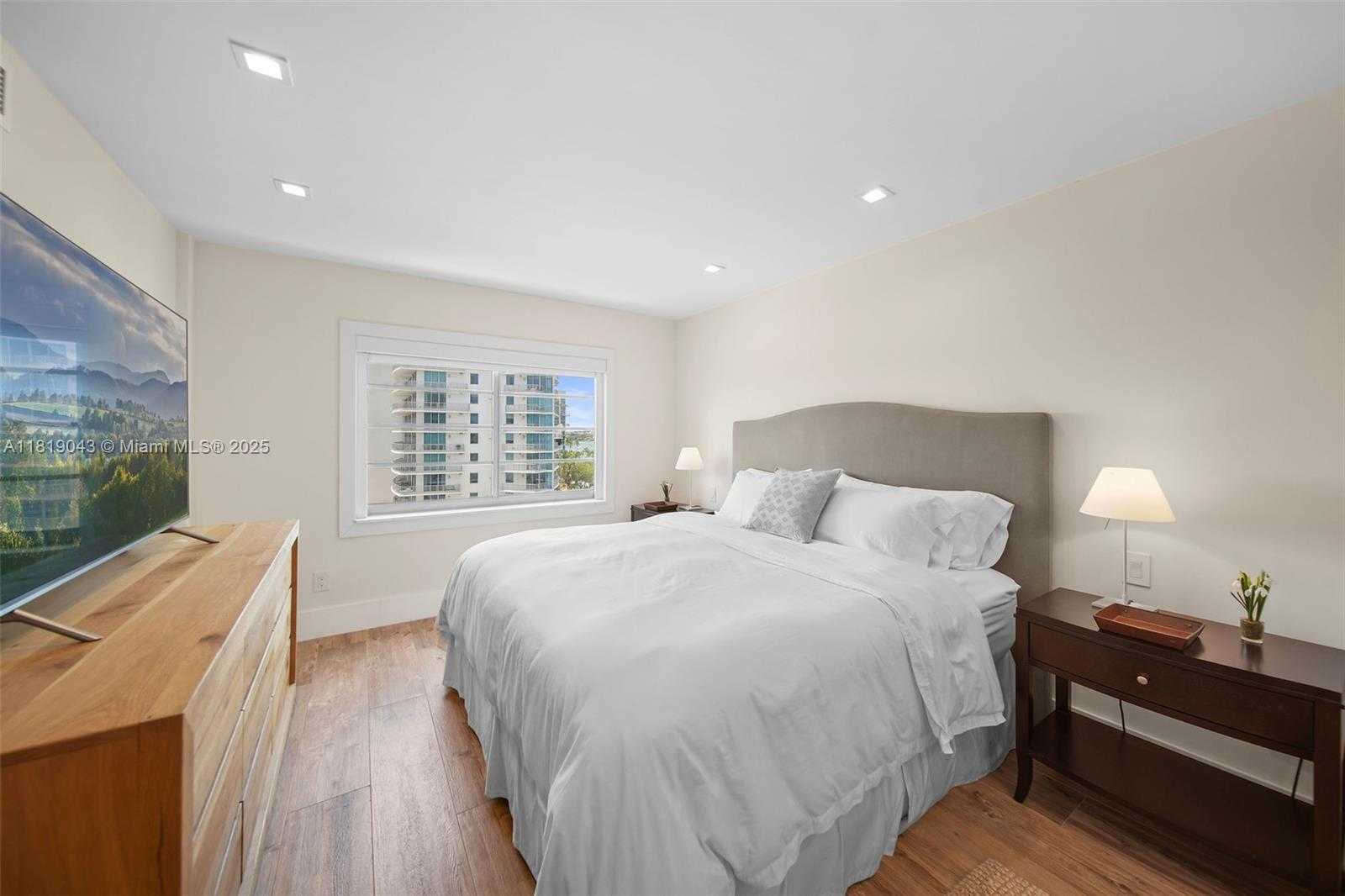 Small Image of 1450 LINCOLN RD #809, Miami Beach Number 18