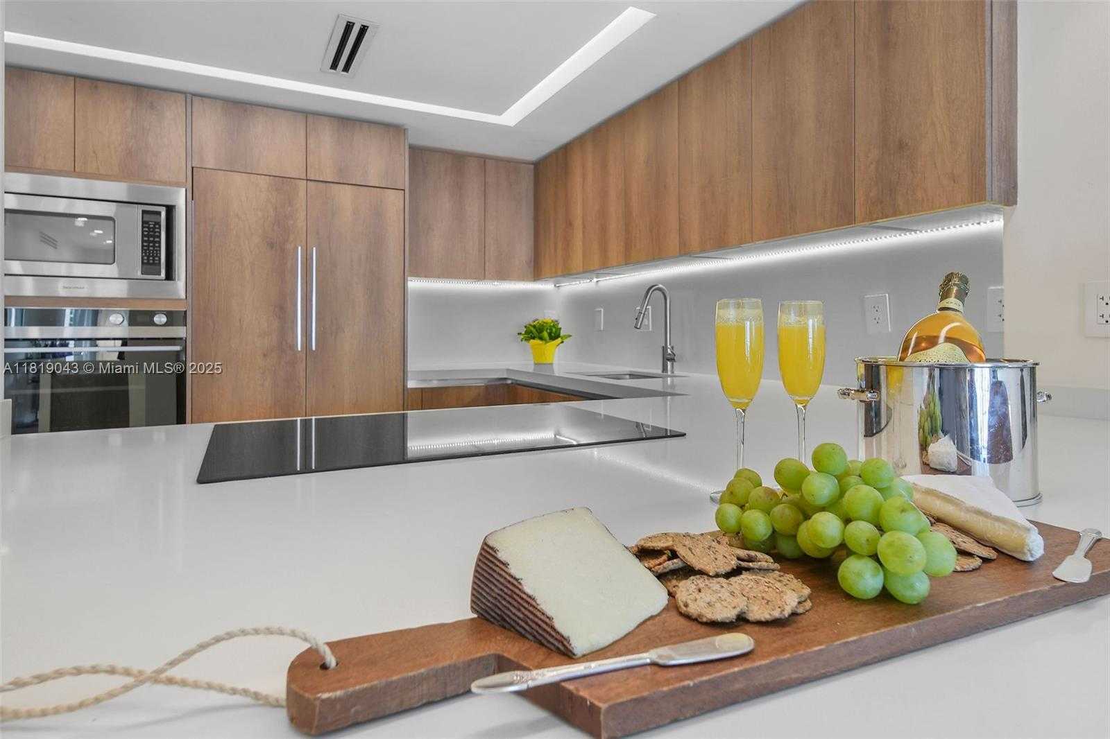 Small Image of 1450 LINCOLN RD #809, Miami Beach Number 25