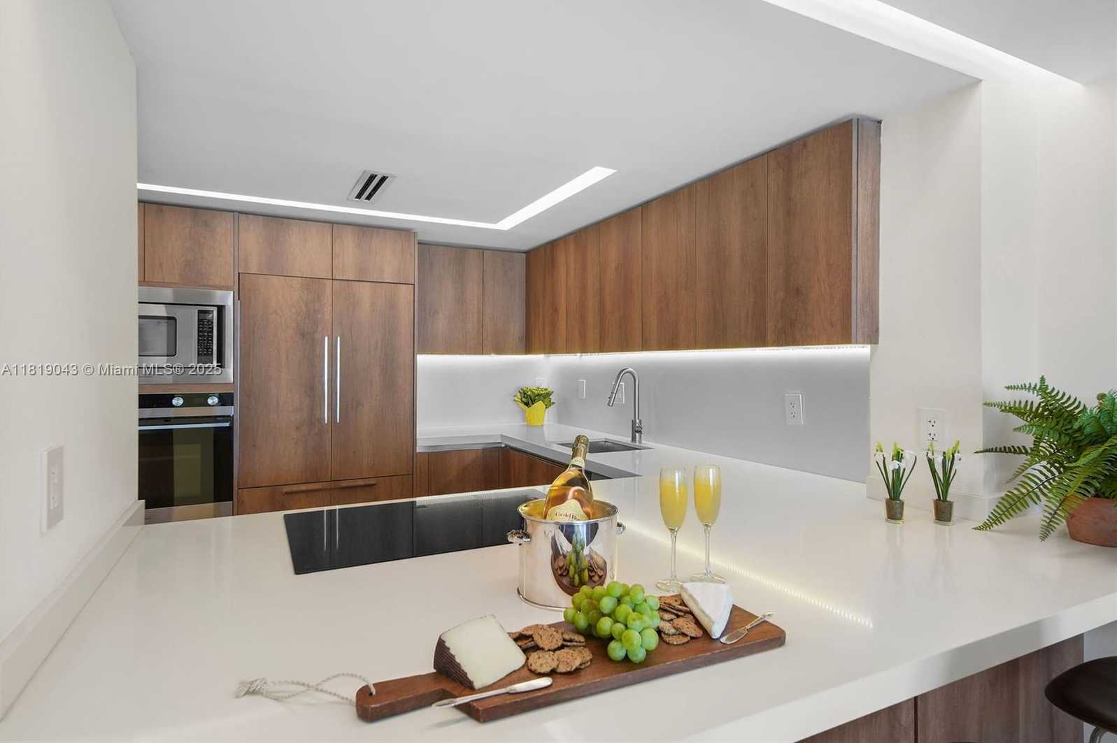 Small Image of 1450 LINCOLN RD #809, Miami Beach Number 26
