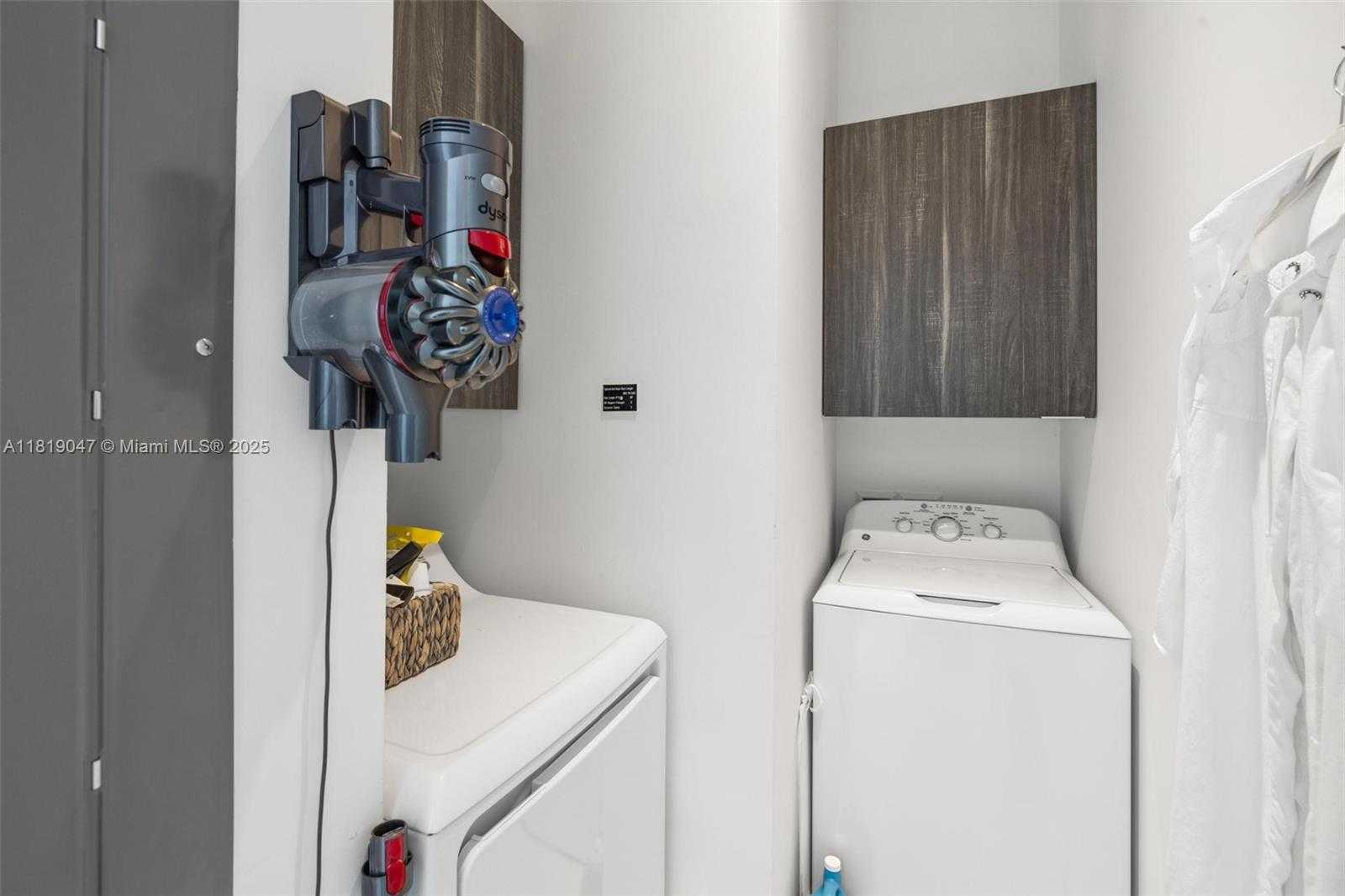 Small Image of 480 NORTH EAST 31 STREET #PH5303, Miami Number 14