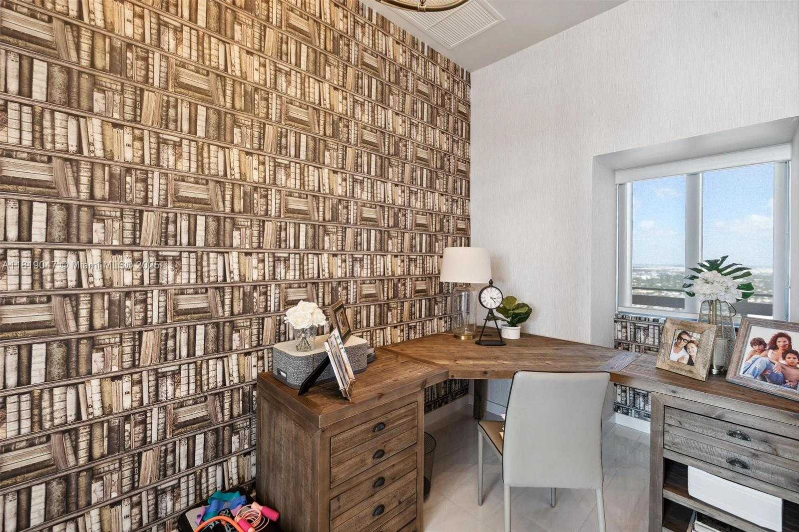 Small Image of 480 NORTH EAST 31 STREET #PH5303, Miami Number 22