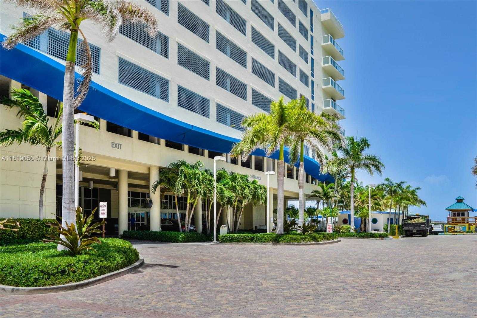 Small Image of 16699 COLLINS AVE #2107, Sunny Isles Beach Number 4