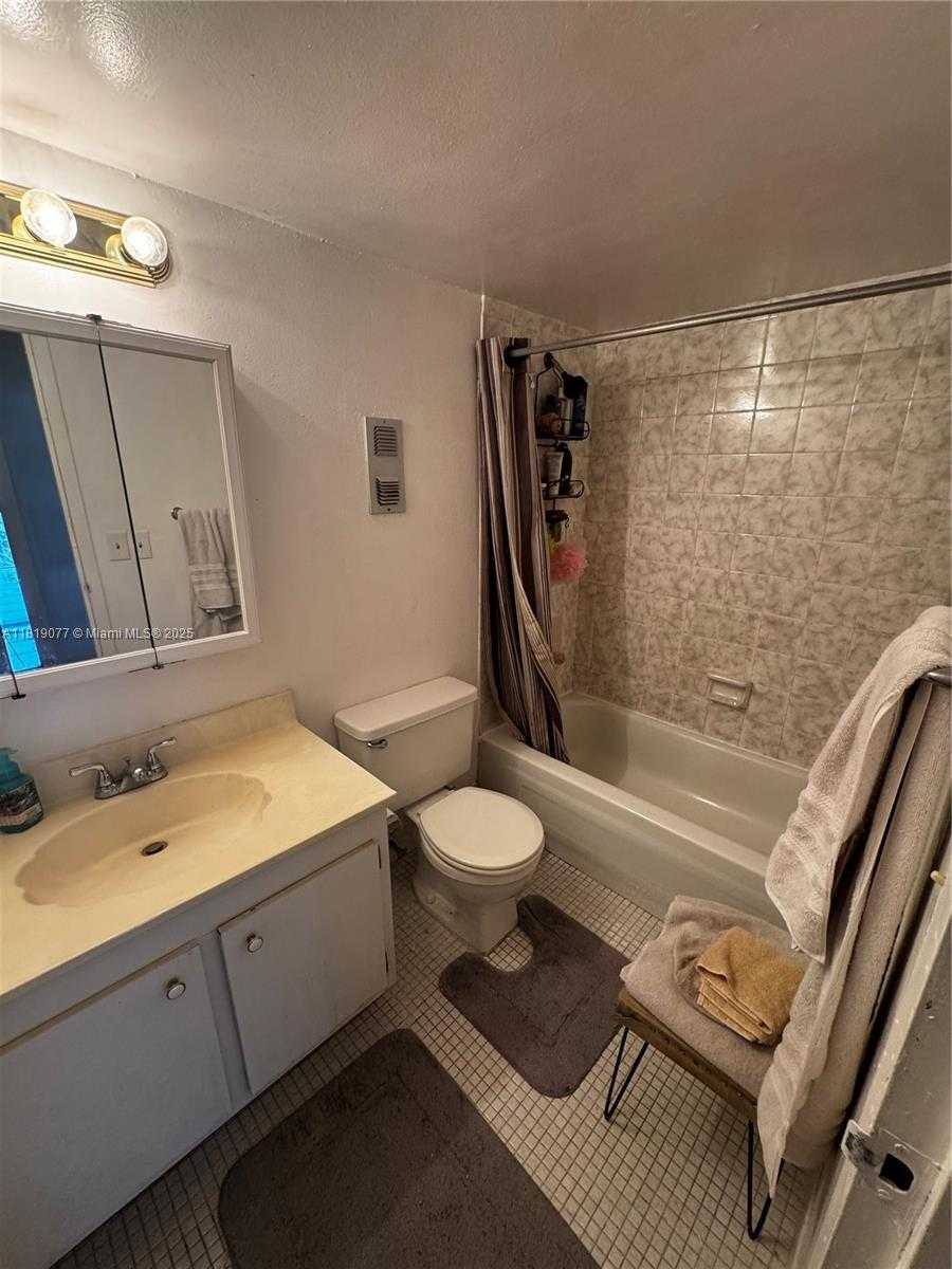 Small Image of 16851 NORTH EAST 23RD AVE #A516, North Miami Beach Number 7