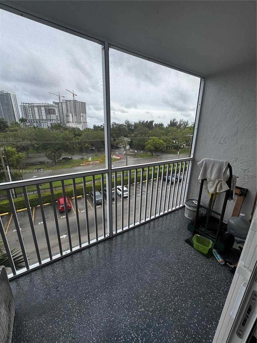 Small Image of 16851 NORTH EAST 23RD AVE #A516, North Miami Beach Number 8