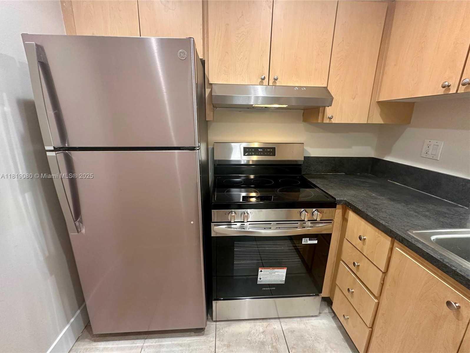 Small Image of 2935 NORTH EAST 163RD ST #3P, North Miami Beach Number 2