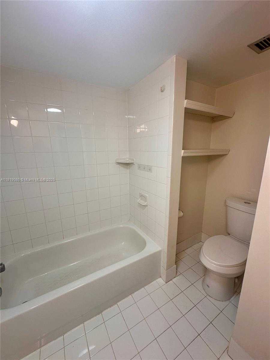 Small Image of 2935 NORTH EAST 163RD ST #3P, North Miami Beach Number 22