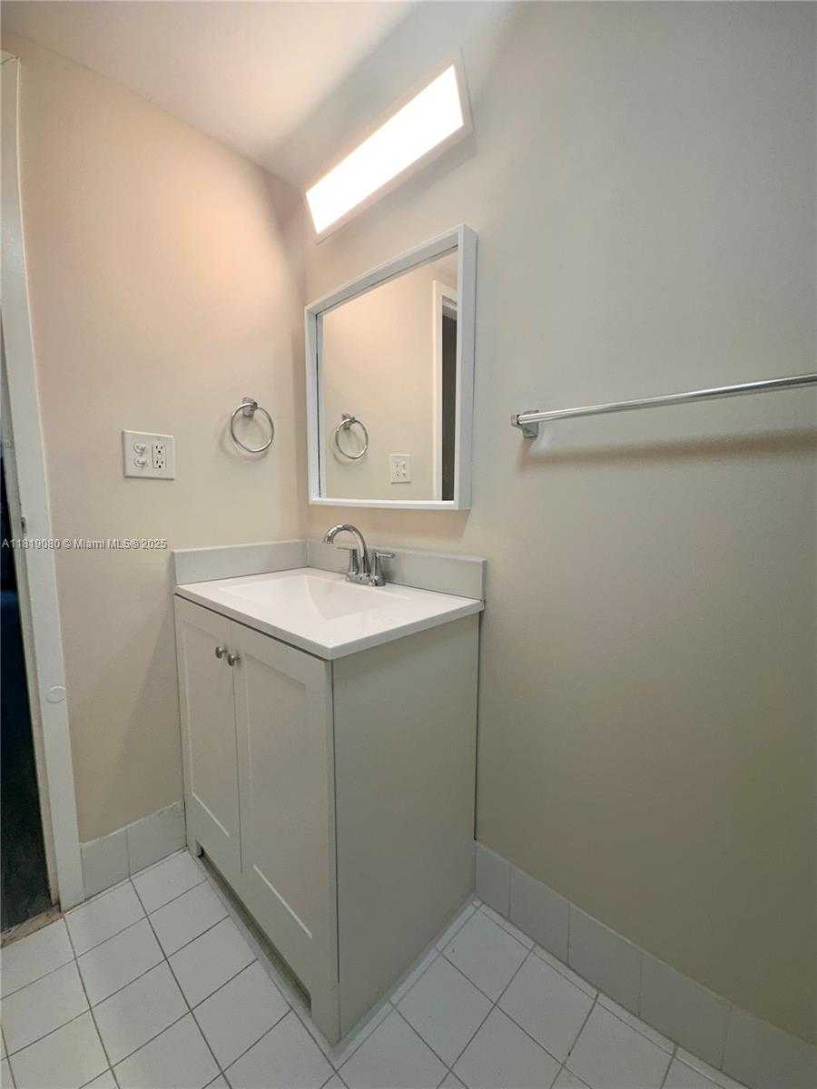 Small Image of 2935 NORTH EAST 163RD ST #3P, North Miami Beach Number 25