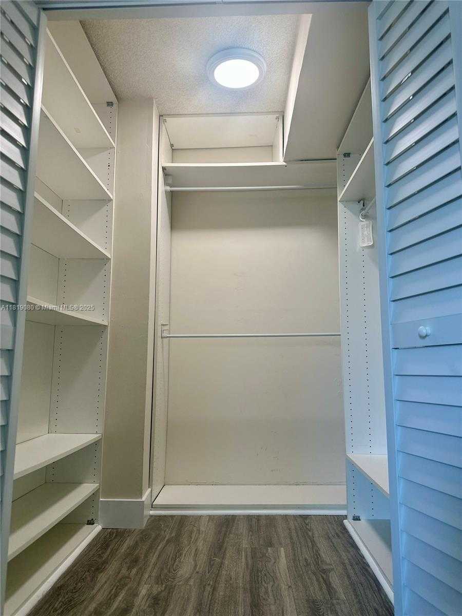 Small Image of 2935 NORTH EAST 163RD ST #3P, North Miami Beach Number 28