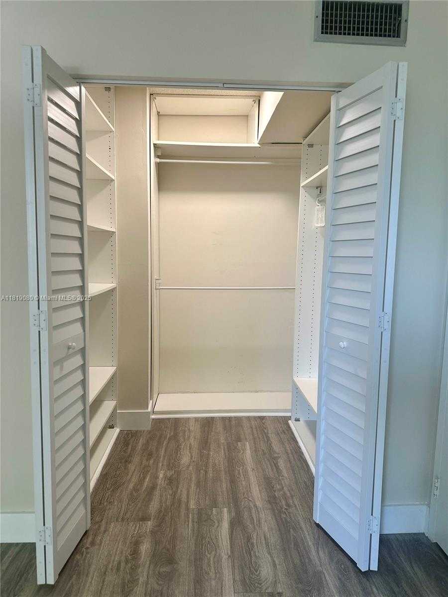 Small Image of 2935 NORTH EAST 163RD ST #3P, North Miami Beach Number 29